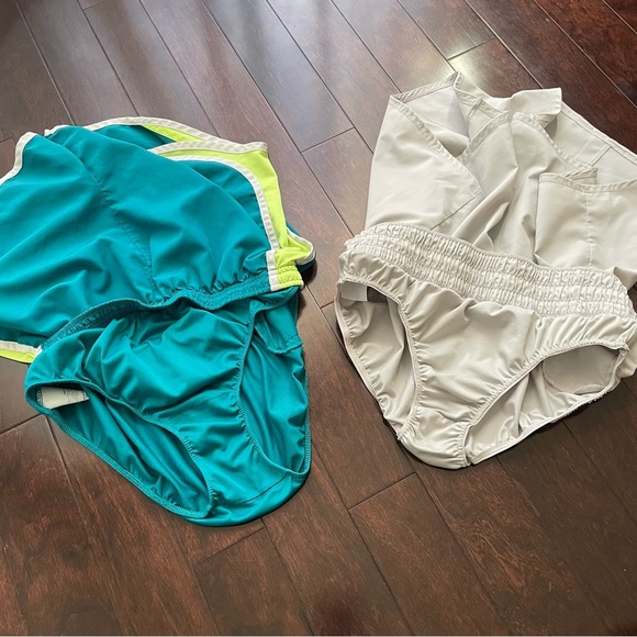 Nike Dri-Fit Women’s Running Shorts Set Of 2 Size S With Liner Blue Silver - Picture 11 of 11